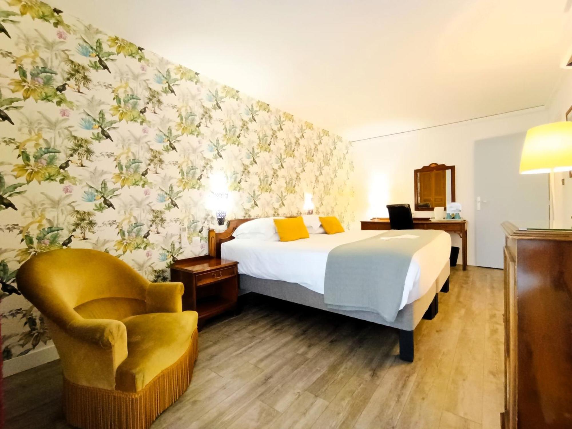 Hotel Des Tuileries Nîmes Eksteriør billede