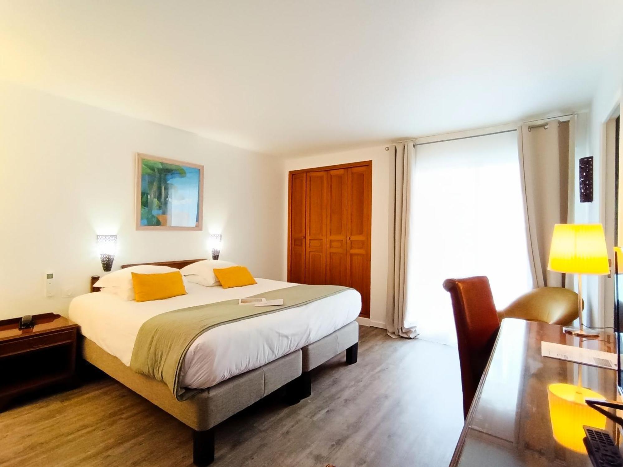Hotel Des Tuileries Nîmes Eksteriør billede